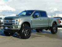 2019-Ford-Super-Duty-F-350-SRW-PLATINUM-FX4.webp
