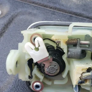 LockInside.jpg | Ford Tremor Forum | Ford Super Duty