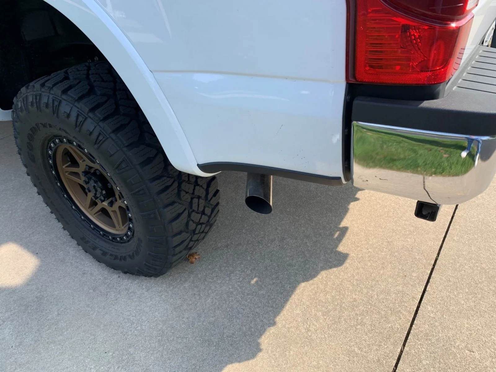 Exhaust LS.JPG