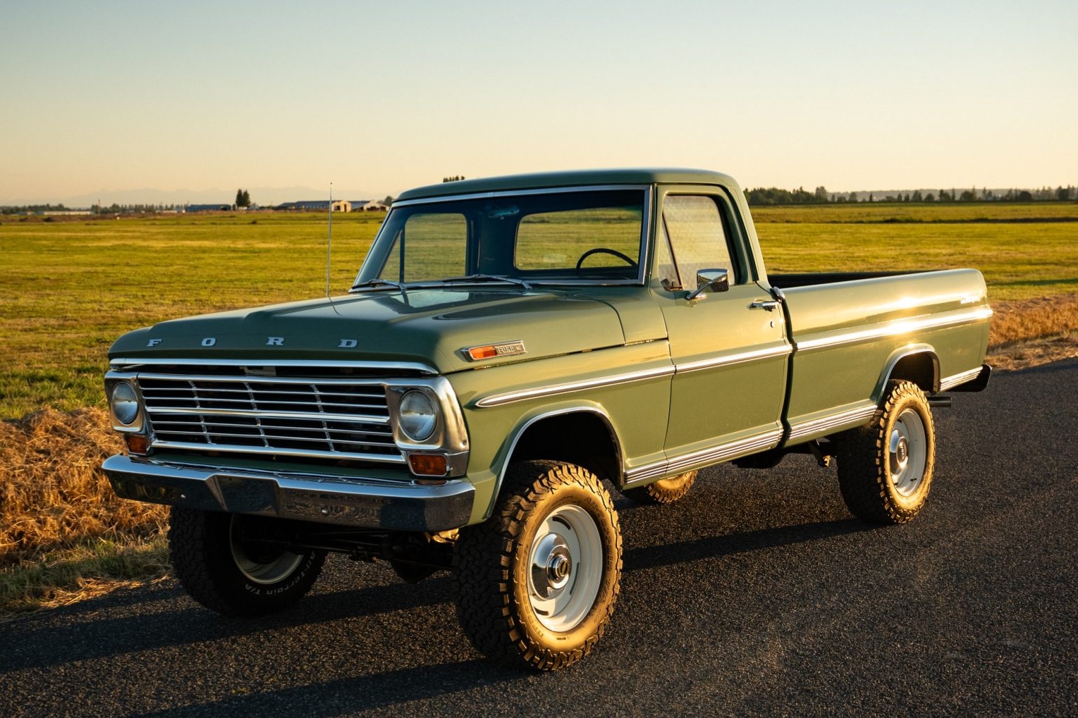 bringatrailer.com