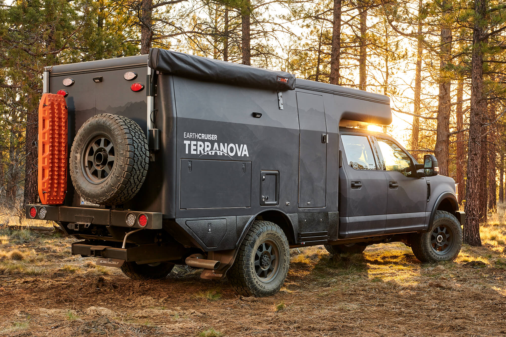 earthcruiser-terranova-rear-side-exterior.jpg